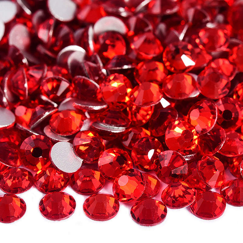 GR009 Red Glass Rhinestones