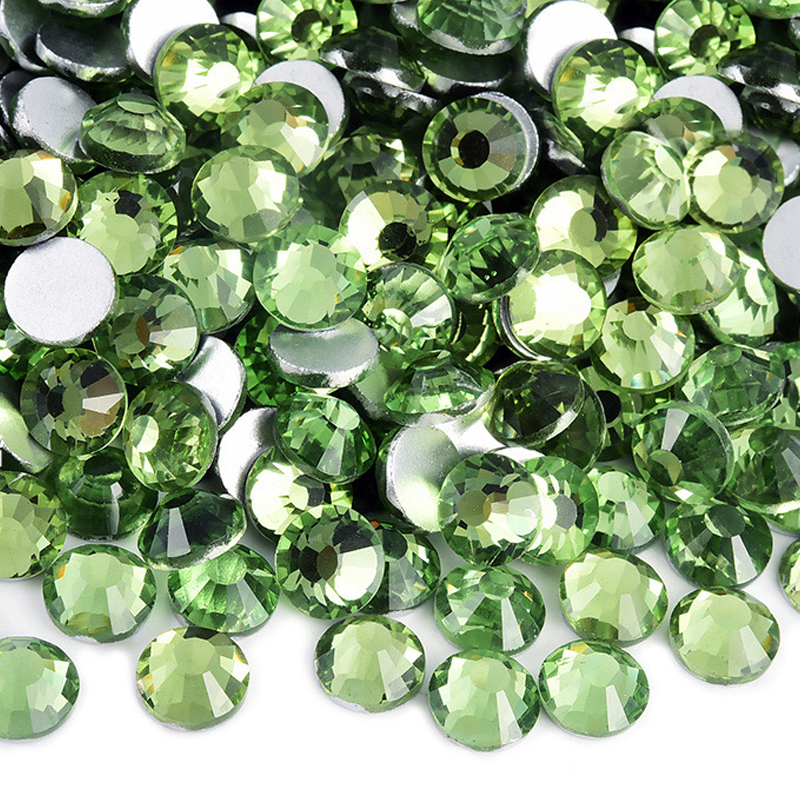 GR017 Light Green Glass Rhinestones