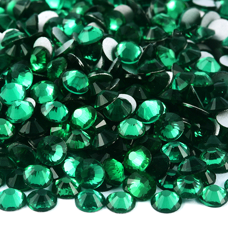 GR019 Emerald Glass Rhinestones