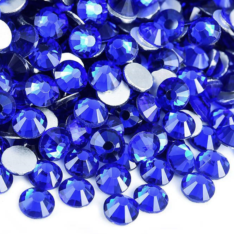 GR031 True Blue Glass Rhinestones