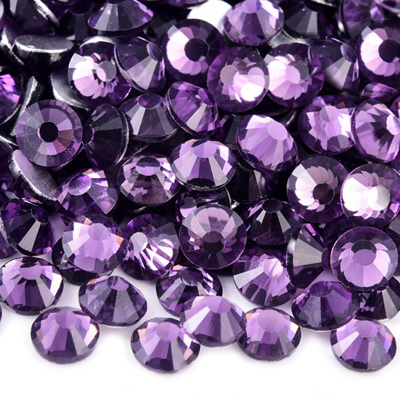 GR039 Dark Violet Glass Rhinestones