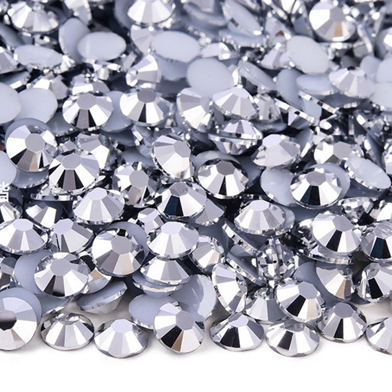 RR033 Silver Resin Rhinestones