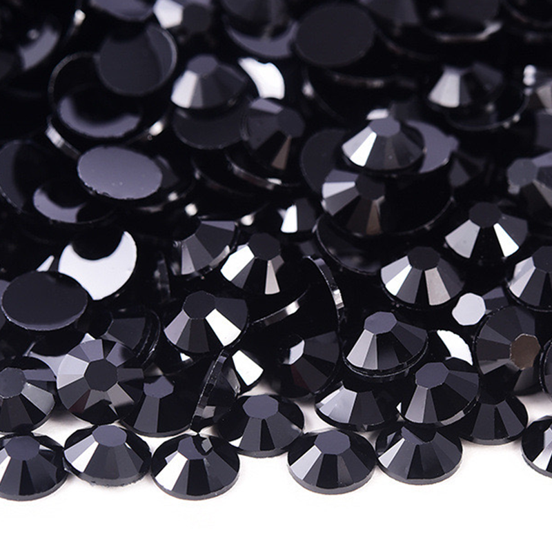 RR037 Black Resin Rhinestones